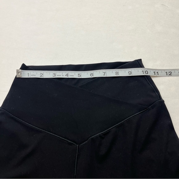 Offline by Aerie Real Me Flare‎ Crossover Leggings Womens Size Medium Black - Picture 7 of 14